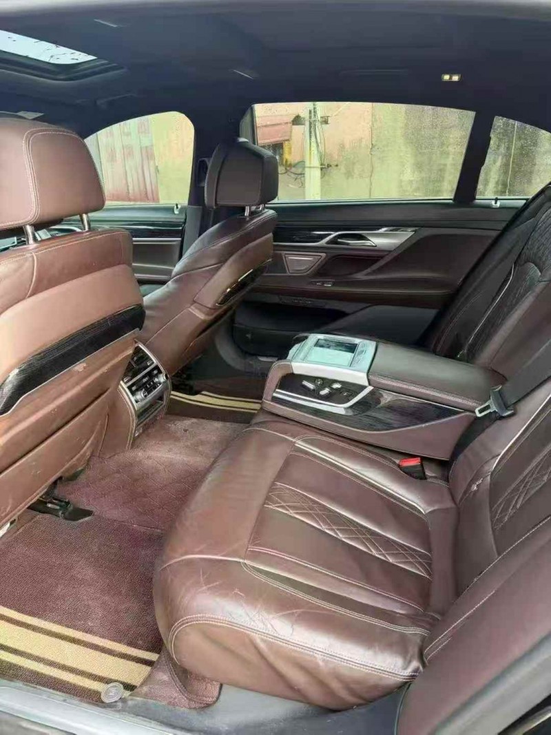 唐山19年宝马7系6