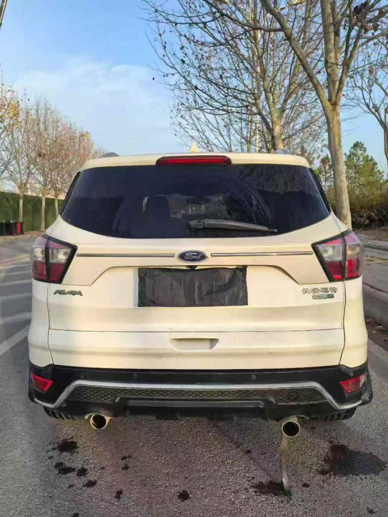 宜昌16年福特翼虎8