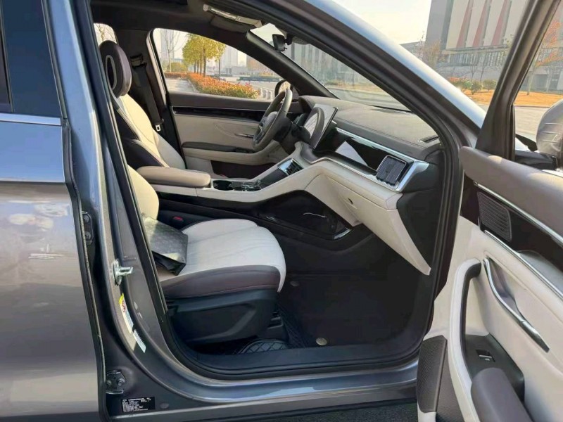 盐城25年比亚迪宋5