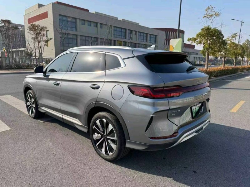 盐城25年比亚迪宋9