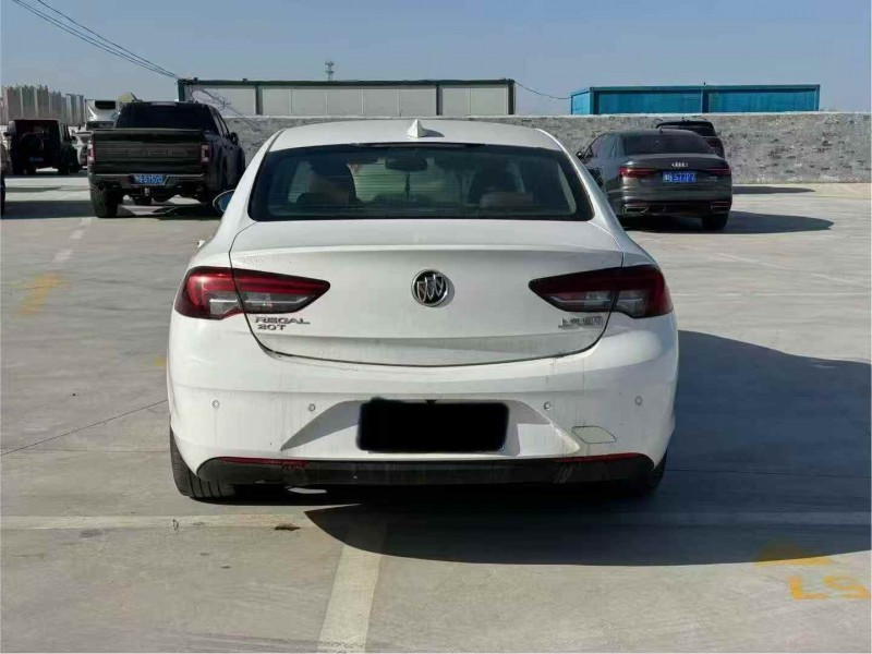 焦作18年别克君威9