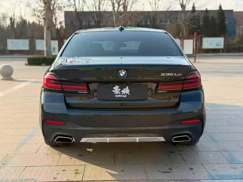 济宁21年宝马5系9