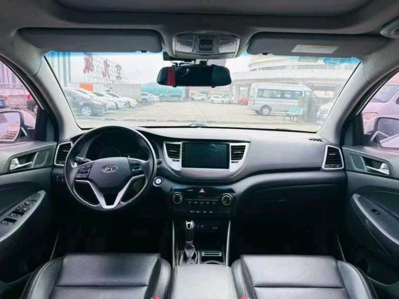 东莞19年现代途胜5