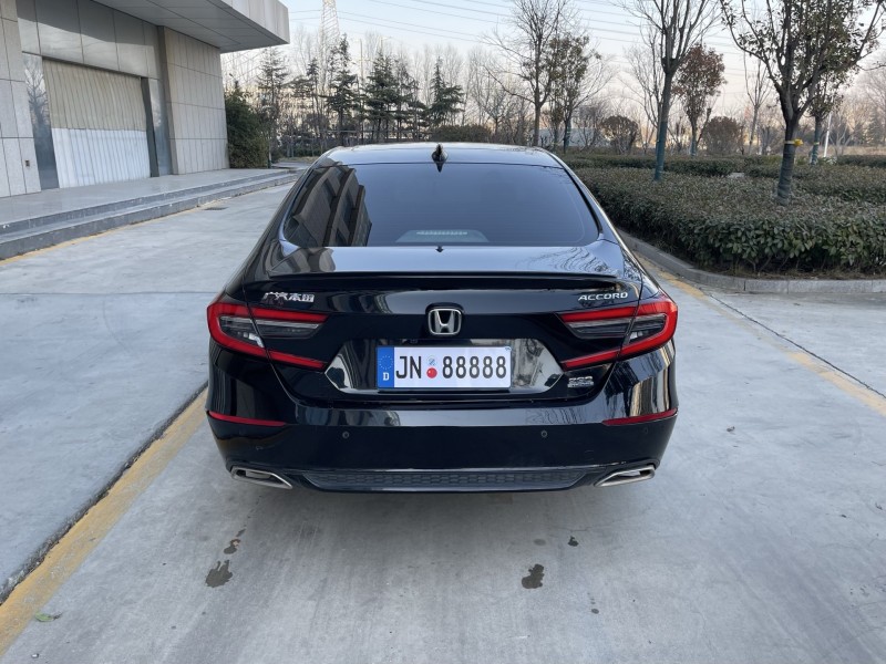 济宁23年本田雅阁9