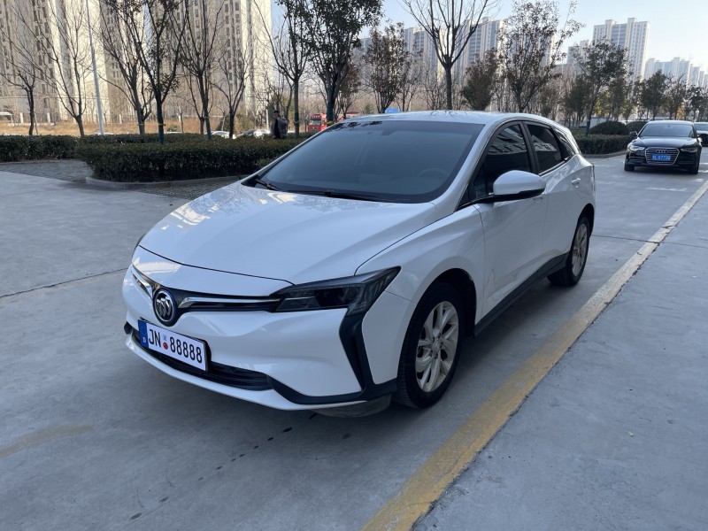 济宁24年别克微蓝2