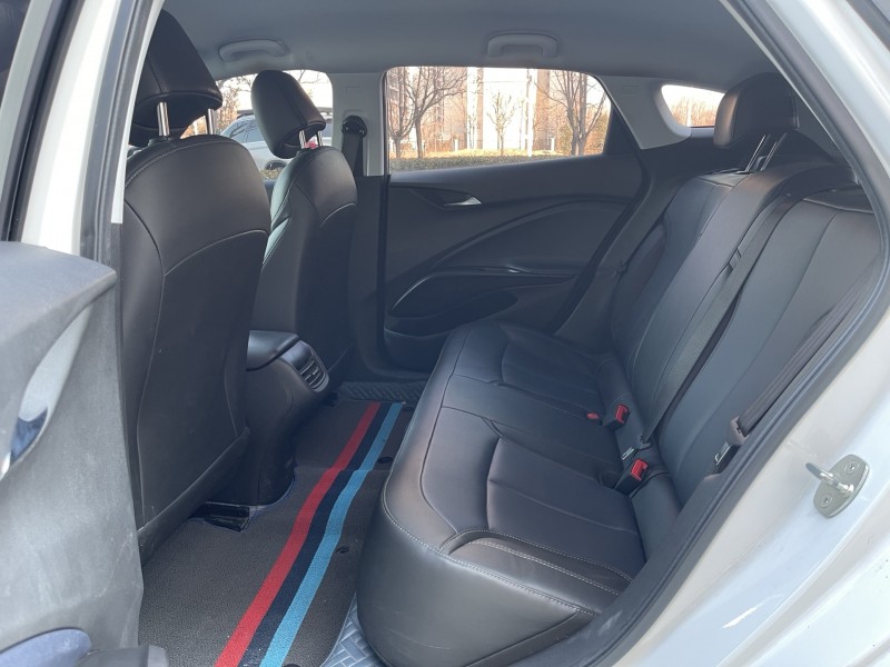 济宁24年别克微蓝6