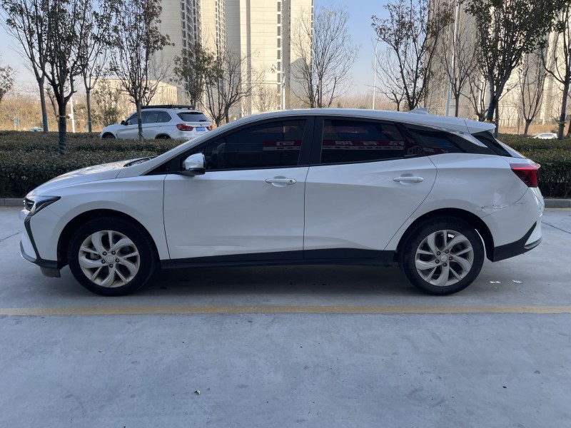 济宁24年别克微蓝8