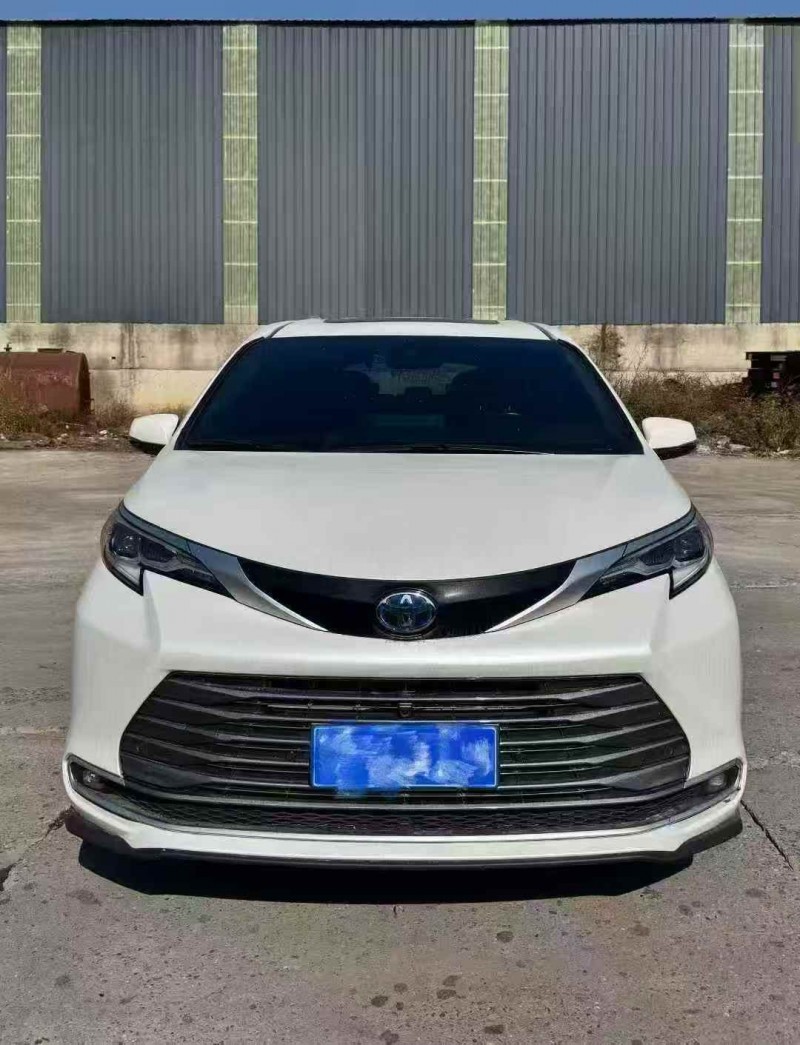 连云港23年丰田塞纳1