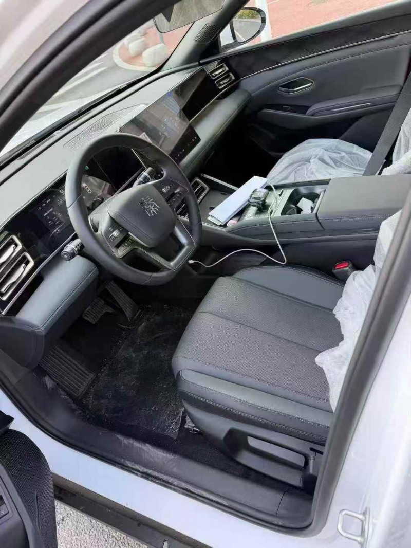 青岛26年比亚迪秦5