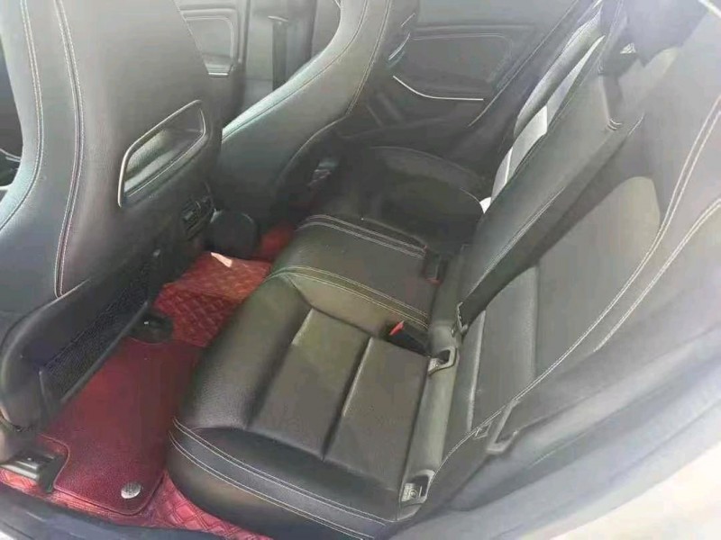 台州19年奔驰GLA4