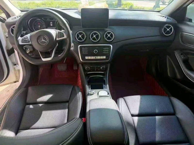 台州19年奔驰GLA7