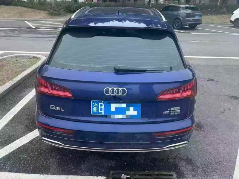 重庆19年奥迪Q56