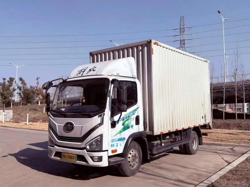 青島24年解放箱貨J62