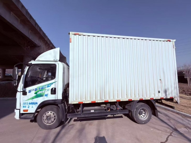 青島24年解放箱貨J66