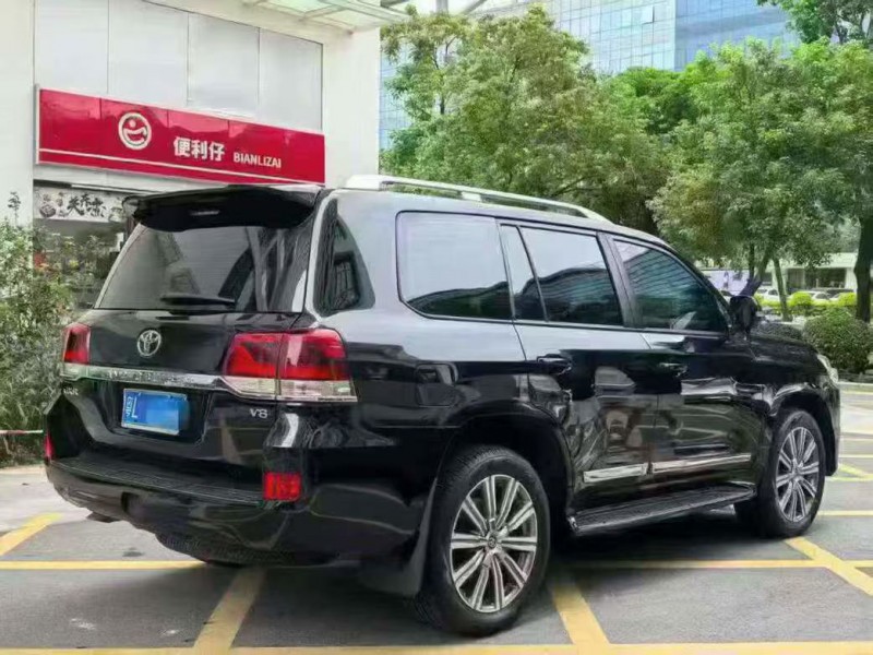 深圳18年丰田兰德酷路泽6