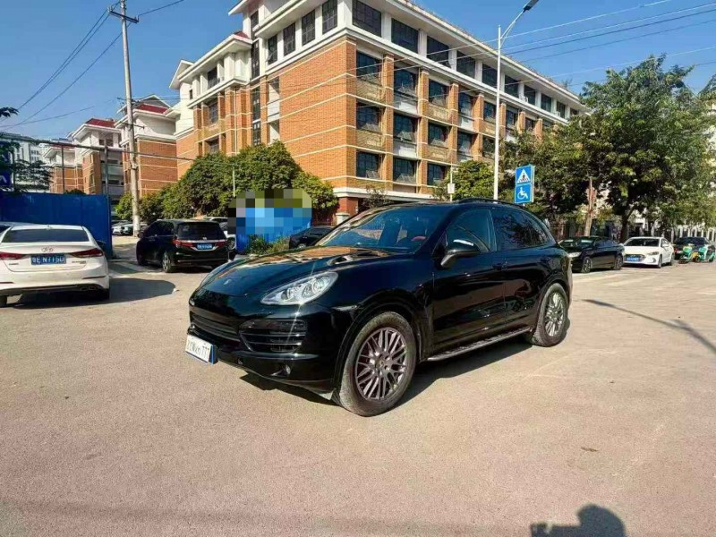 南宁13年保时捷卡宴2