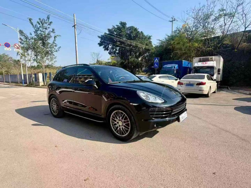 南宁13年保时捷卡宴3