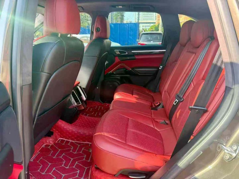 南宁13年保时捷卡宴6