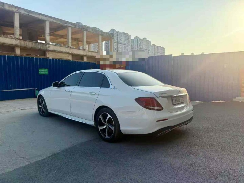 南宁18年奔驰E8