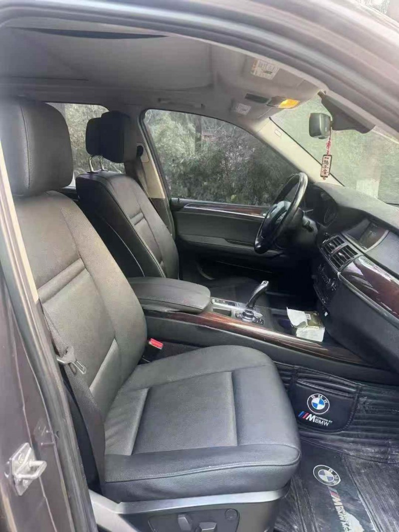 淮安11年宝马X56
