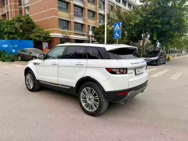 南宁12年路虎极光8