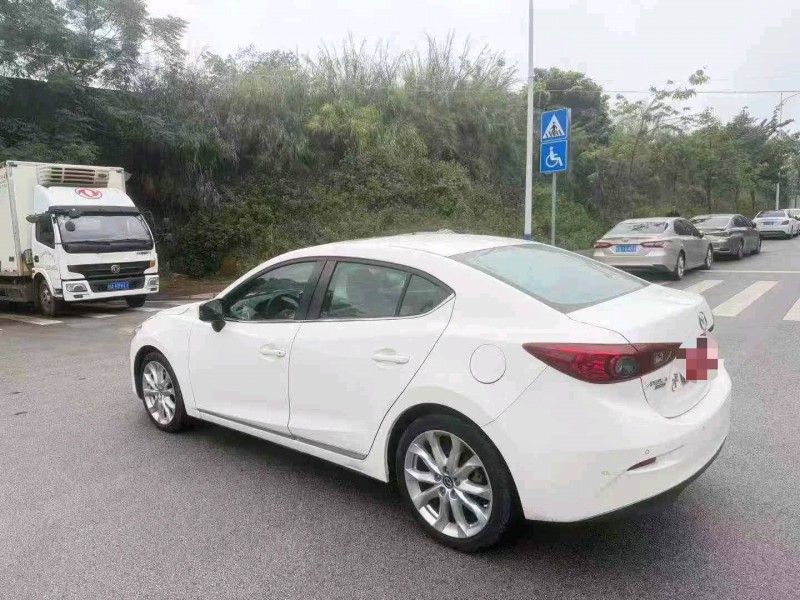 南宁14年马自达昂克赛拉8