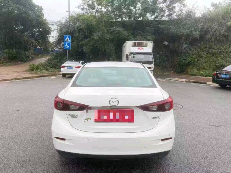 南宁14年马自达昂克赛拉9