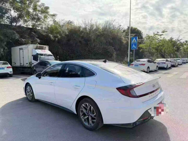 南宁20年现代索纳塔8