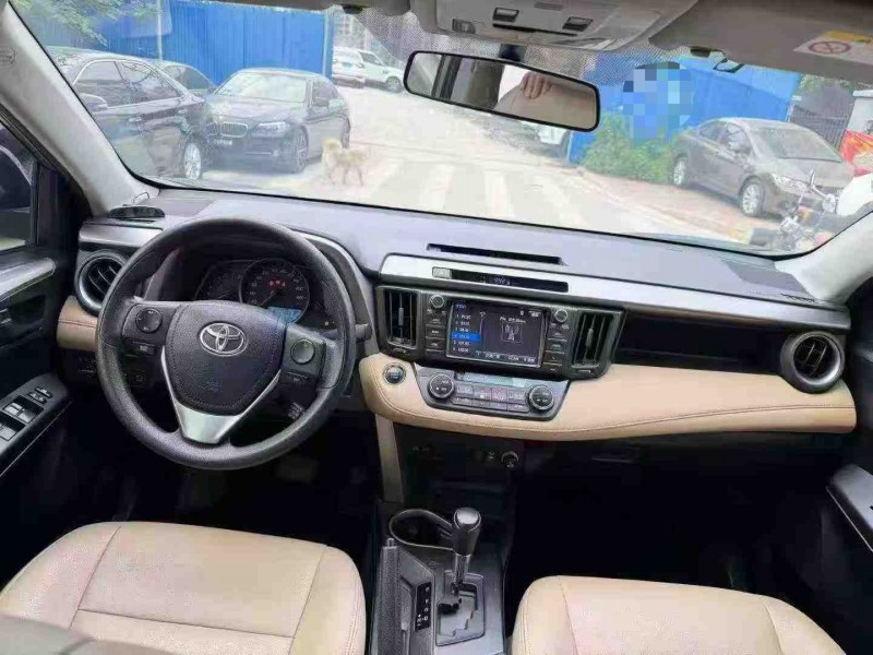 南宁16年丰田RAV45