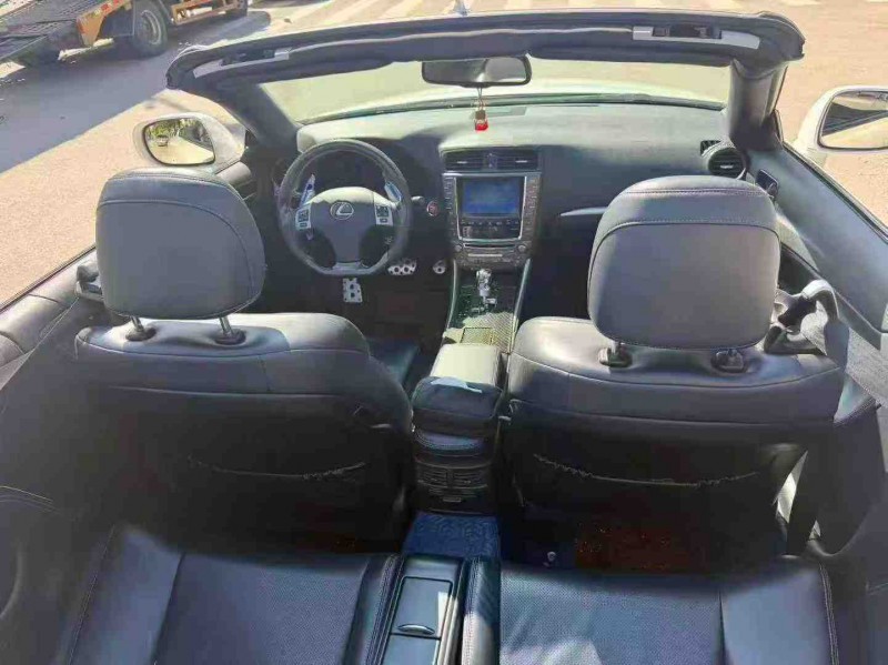 南宁11年雷克萨斯IS5