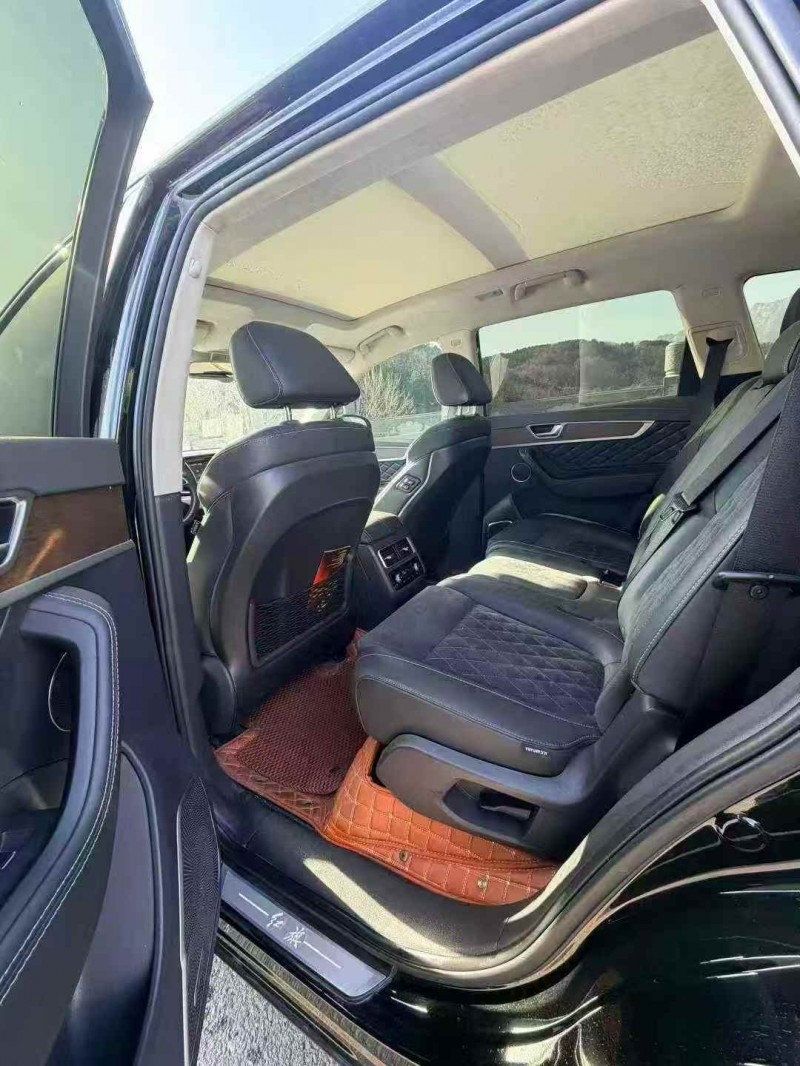 青島21年紅旗HS75