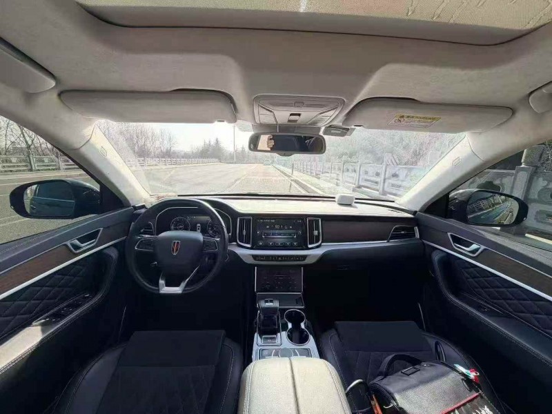 青島21年紅旗HS76