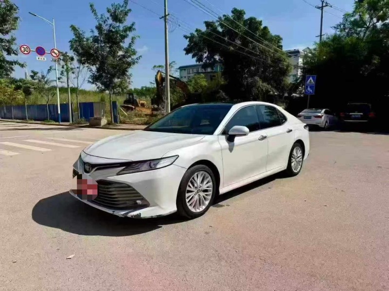 南宁18年丰田凯美瑞2