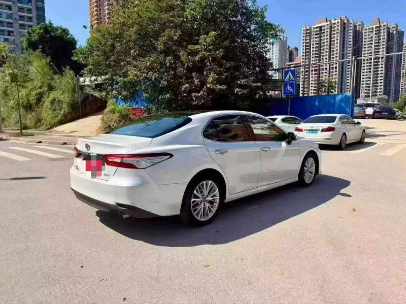 南宁18年丰田凯美瑞7