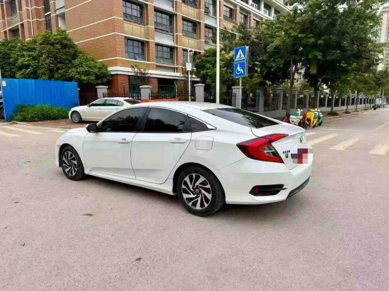 南宁19年本田思域7