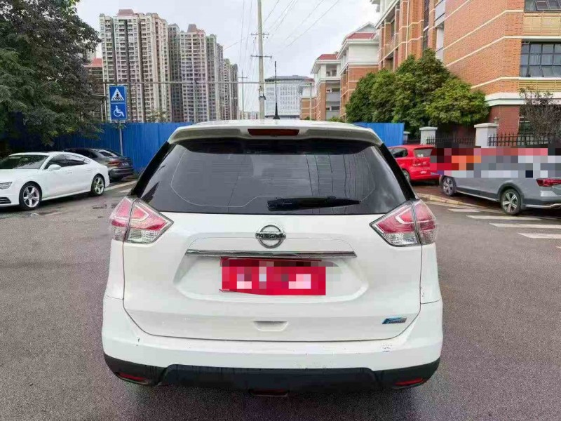 南宁15年日产奇骏9