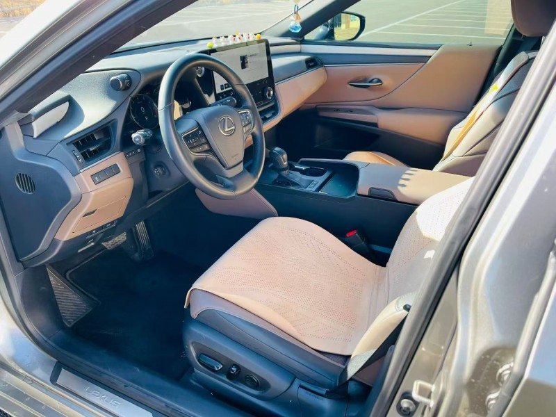 聊城25年雷克萨斯ES4