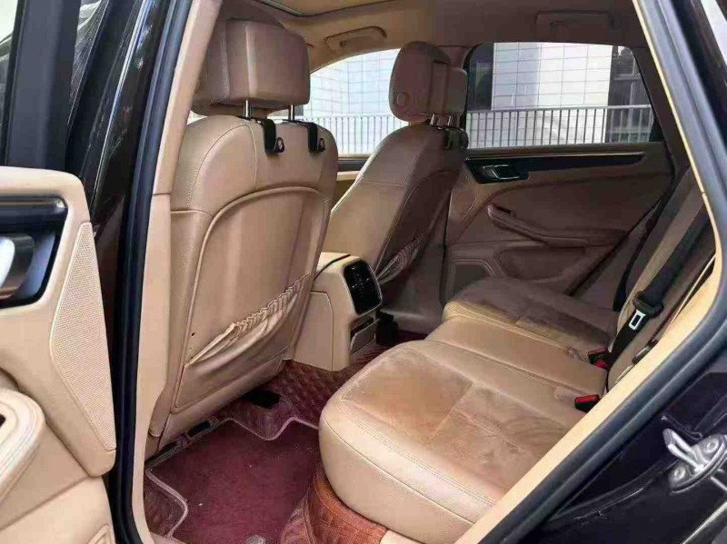佛山15年保时捷Macan8