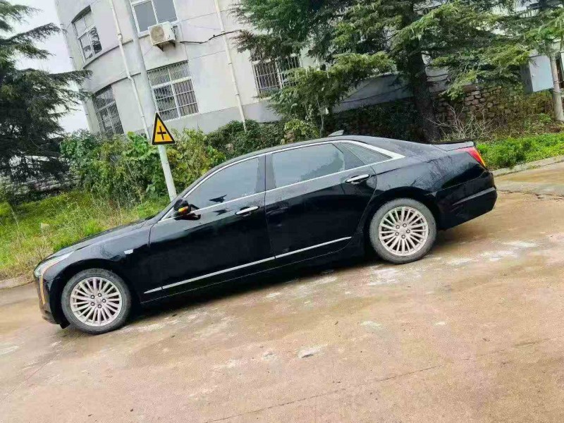 煙臺21年凱迪拉克CT63