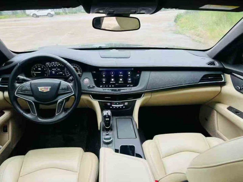 煙臺21年凱迪拉克CT67