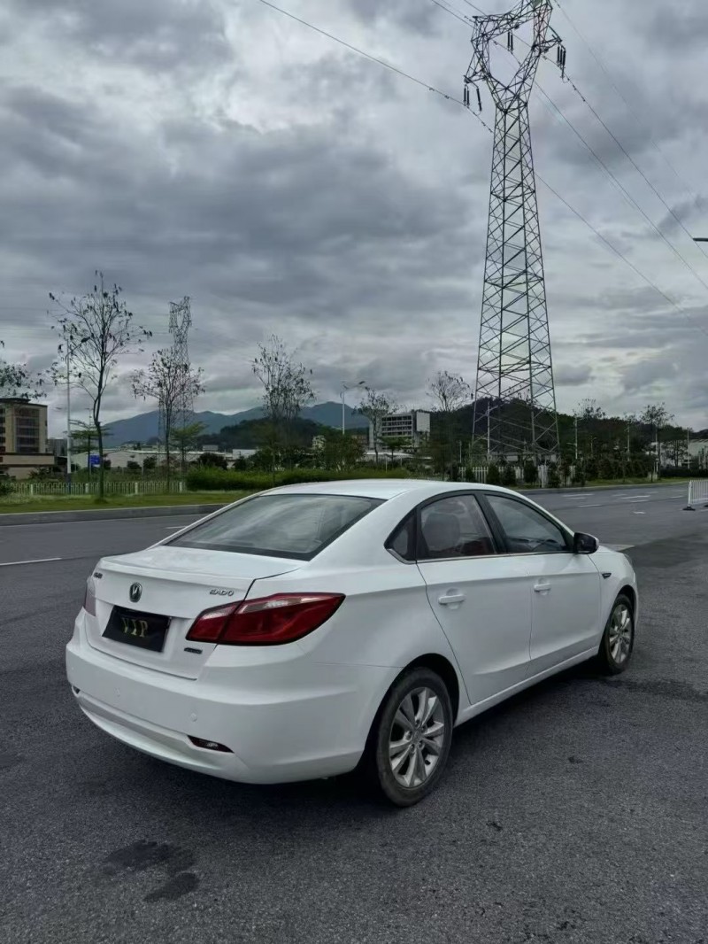 云浮14年长安汽车逸动7