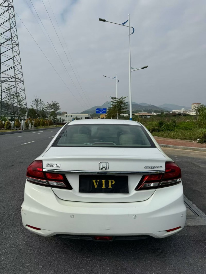 云浮16年本田思域9