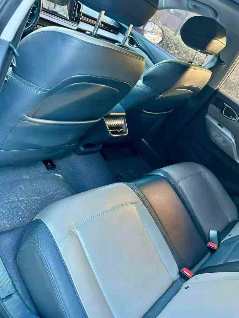 济宁21年宝骏RC53