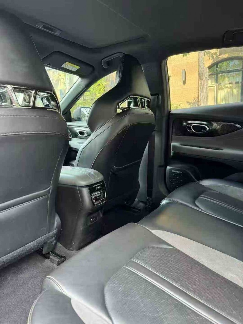 東營23年傳祺影豹5