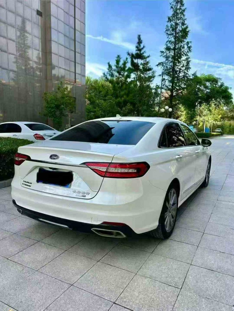 济宁22年福特金牛座9