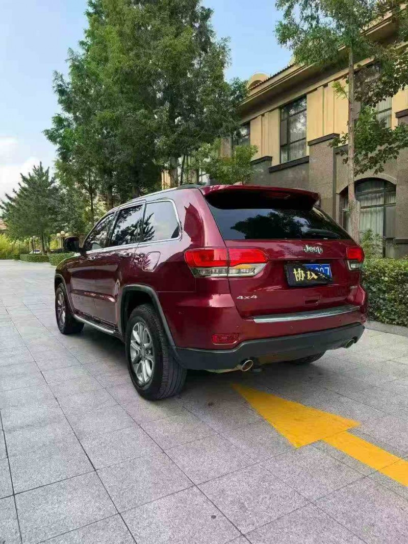 潍坊15年Jeep大切诺基7