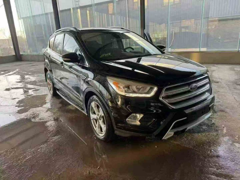 济宁17年福特翼虎3