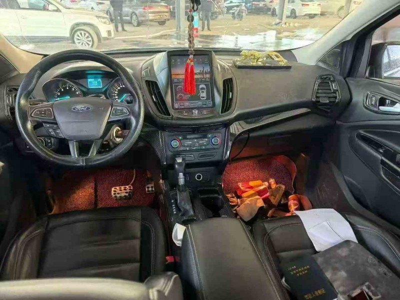 济宁17年福特翼虎4