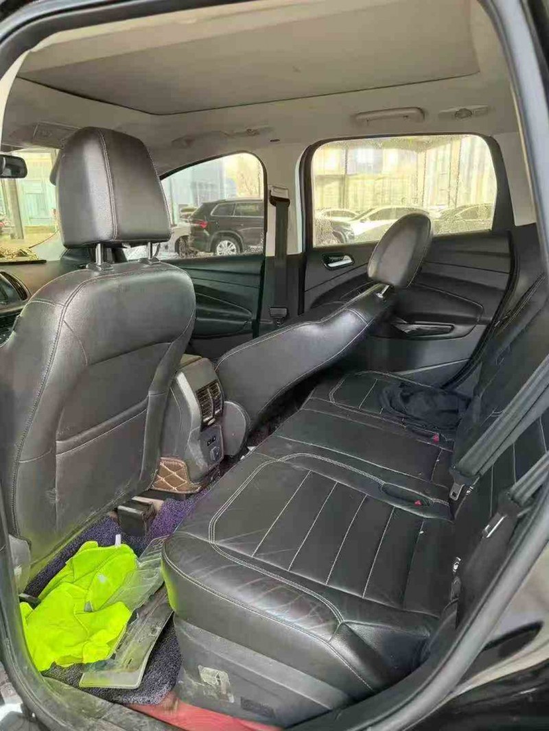 济宁17年福特翼虎6