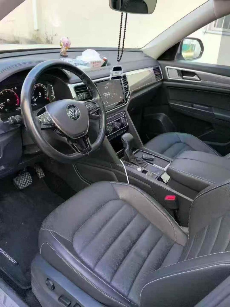 枣庄20年大众途昂7